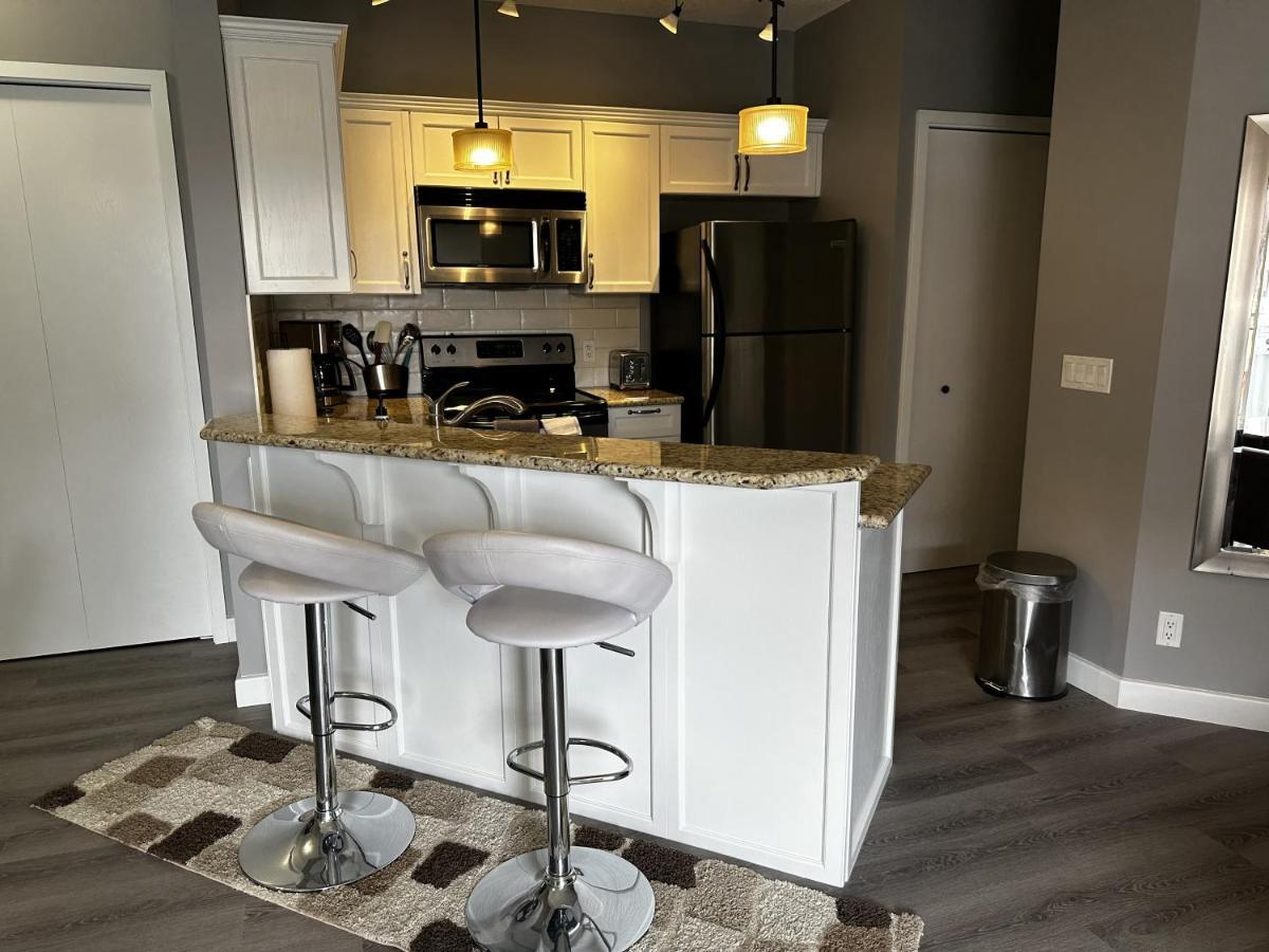 Luxury Two Queen Beds Condo - Grande Rockies Resort Indoor Parking Pool Hot Tub Gym Canmore Buitenkant foto