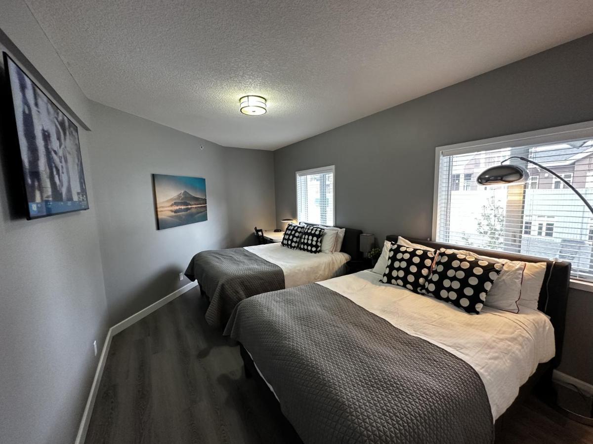 Luxury Two Queen Beds Condo - Grande Rockies Resort Indoor Parking Pool Hot Tub Gym Canmore Buitenkant foto