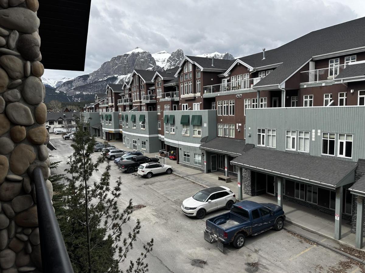 Luxury Two Queen Beds Condo - Grande Rockies Resort Indoor Parking Pool Hot Tub Gym Canmore Buitenkant foto