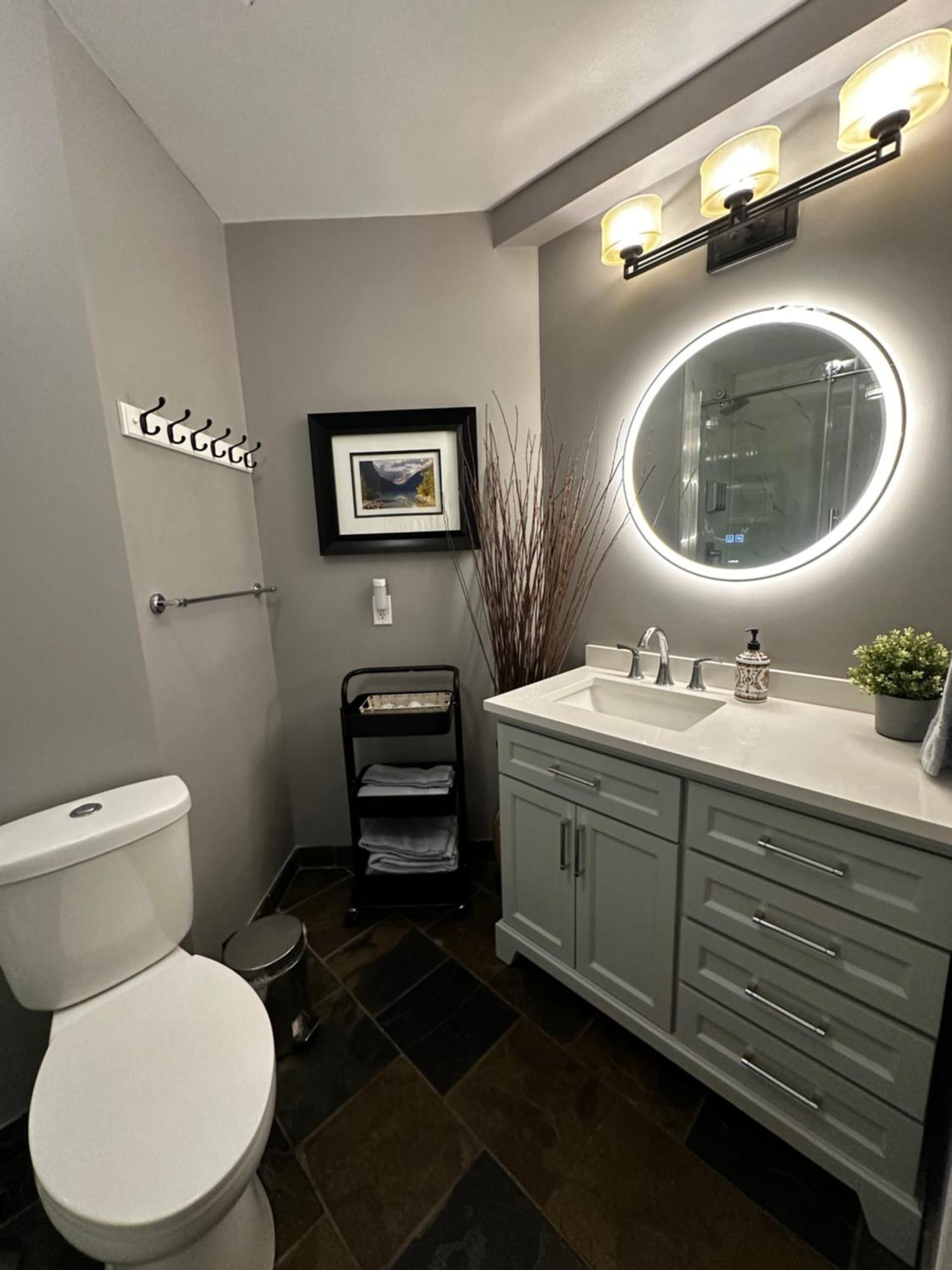 Luxury Two Queen Beds Condo - Grande Rockies Resort Indoor Parking Pool Hot Tub Gym Canmore Buitenkant foto